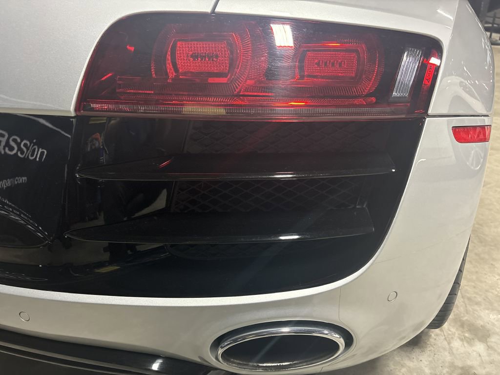 Used 2011 Audi R8 V10 image 37