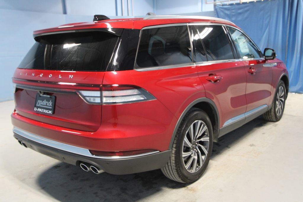 Used 2025 Lincoln Aviator AWD image 38