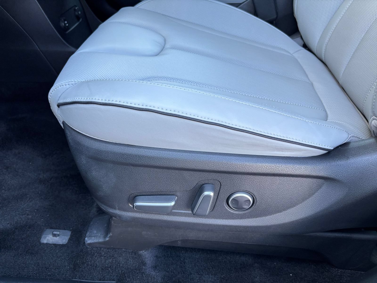 Used 2025 Hyundai Palisade SEL FWD image 22