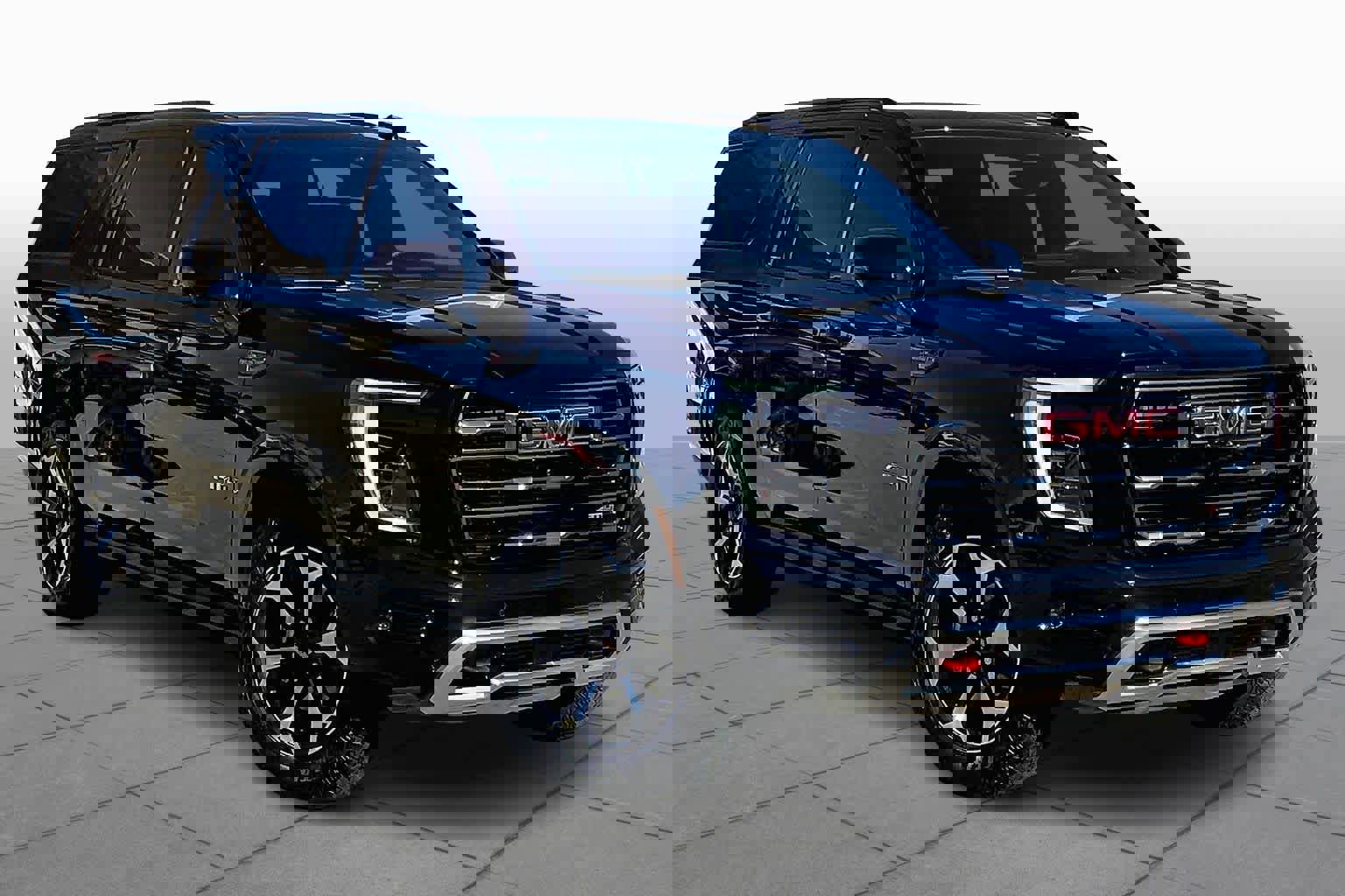 Used 2025 GMC Yukon XL AT4 w/ AT4 Premium Plus Package image 3