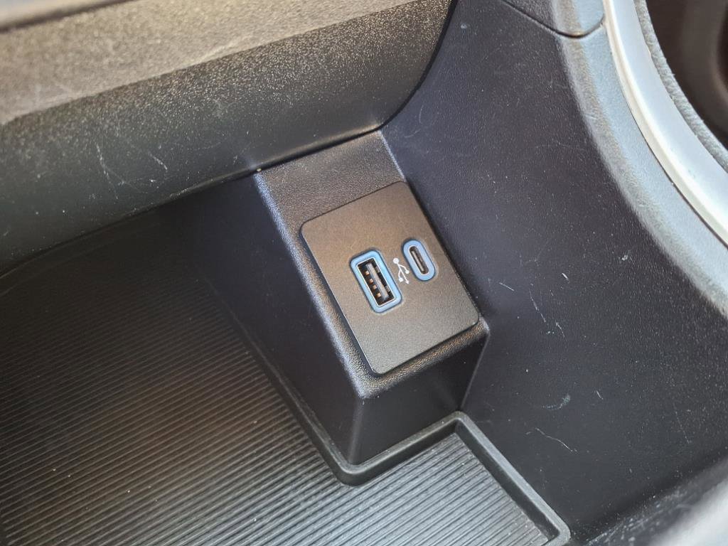 Certified 2023 Ford Edge SEL image 16