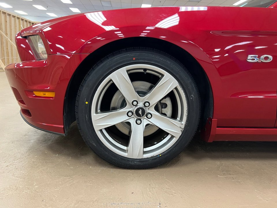 Used 2013 Ford Mustang GT Premium w/ Comfort Pkg image 29