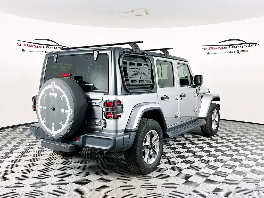 Used 2019 Jeep Wrangler Unlimited Sahara w/ Cold Weather Group AWD/4WD image 8