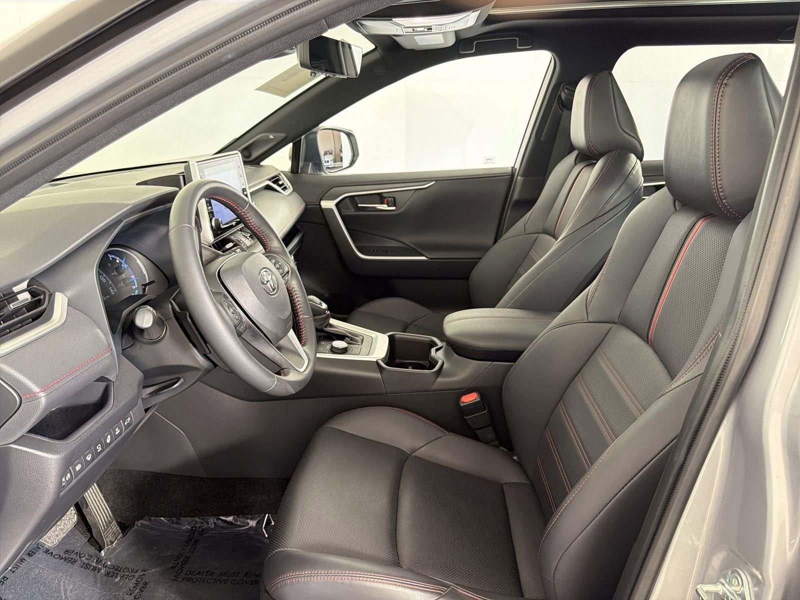 Used 2022 Toyota RAV4 XSE w/ Premium Package image 23