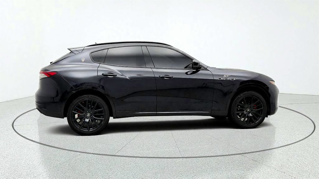Used 2022 Maserati Levante GT AWD/4WD image 4
