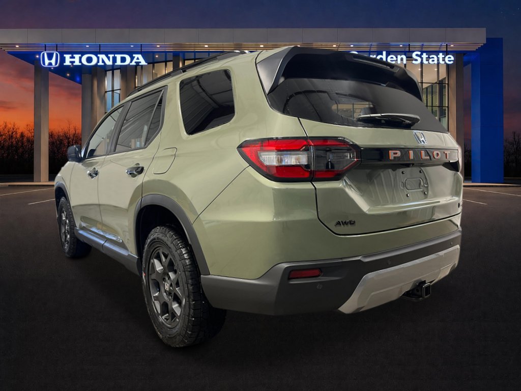 New 2026 Honda Pilot TrailSport image 3