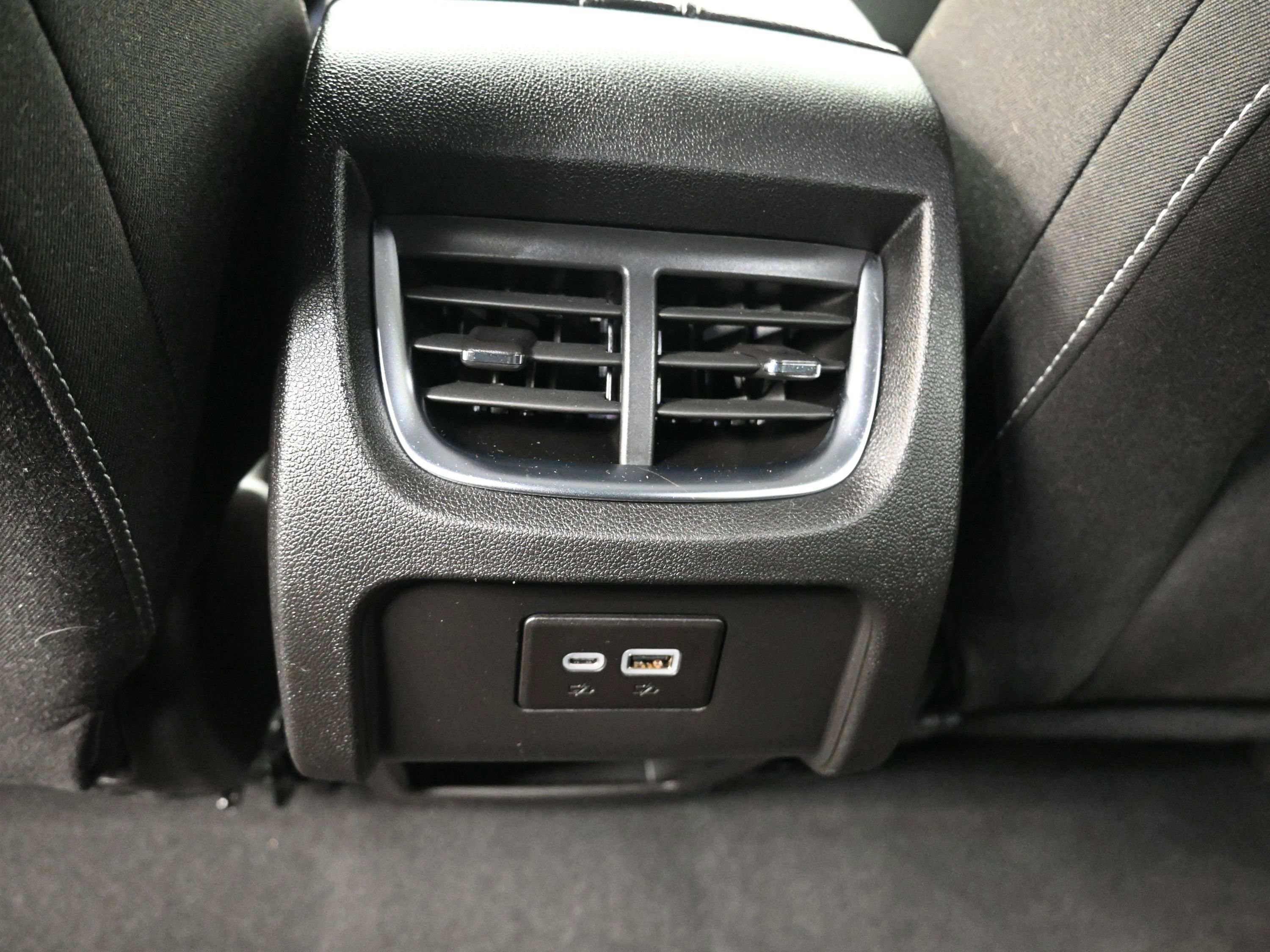 Used 2025 Chevrolet Blazer LT w/ Midnight/Sport Edition image 28