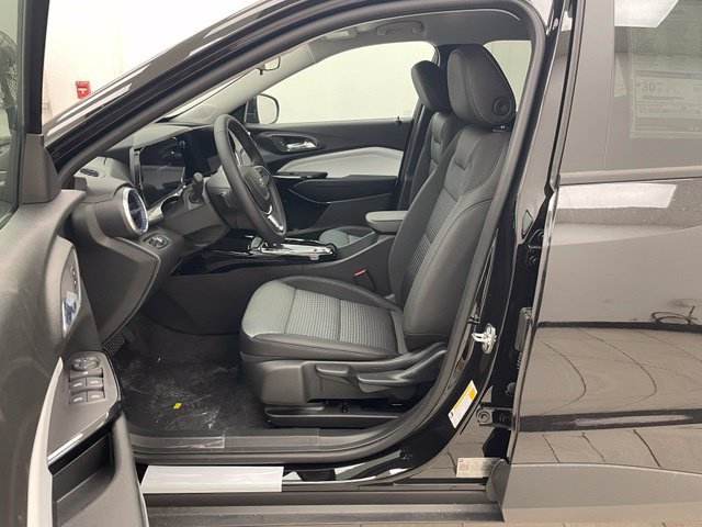 New 2026 Chevrolet Trax LT w/ Driver Confidence Package FWD image 12