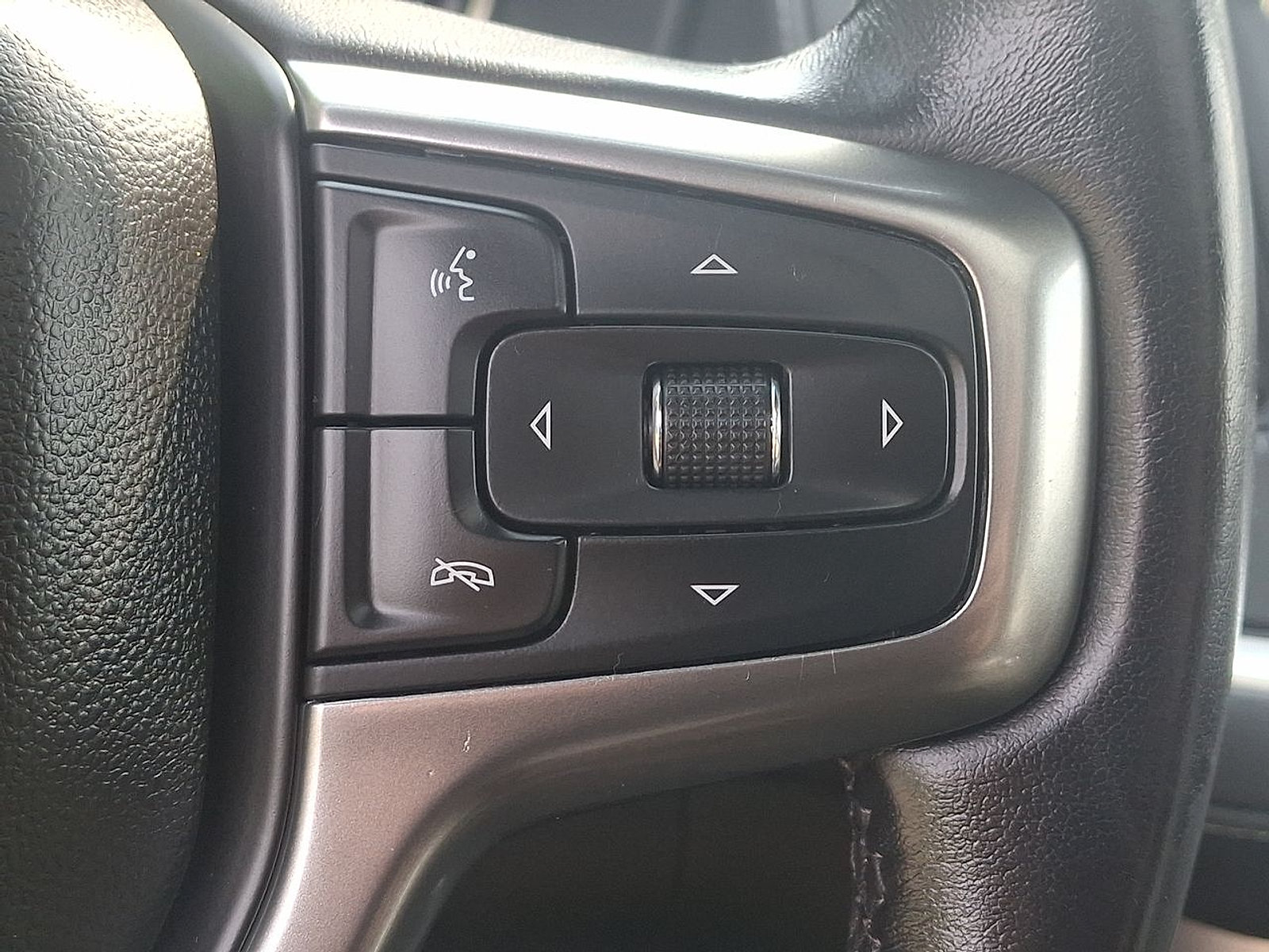 Certified 2021 Chevrolet Suburban Z71 AWD/4WD image 18