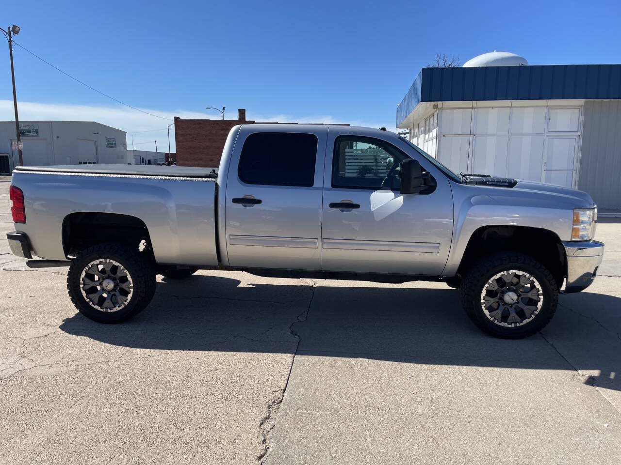 Used 2014 Chevrolet Silverado 2500 LT w/ Interior Plus Package AWD/4WD image 6