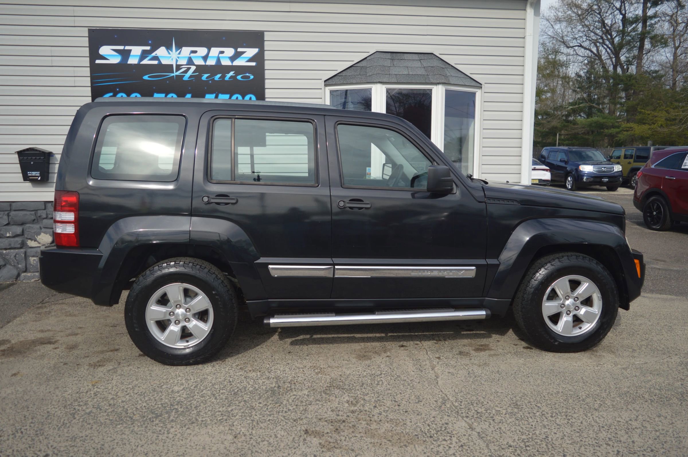 Used 2010 Jeep Liberty Sport image 5