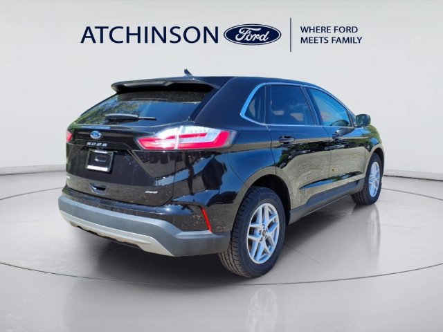 Certified 2024 Ford Edge SEL w/ Convenience Package AWD/4WD image 5