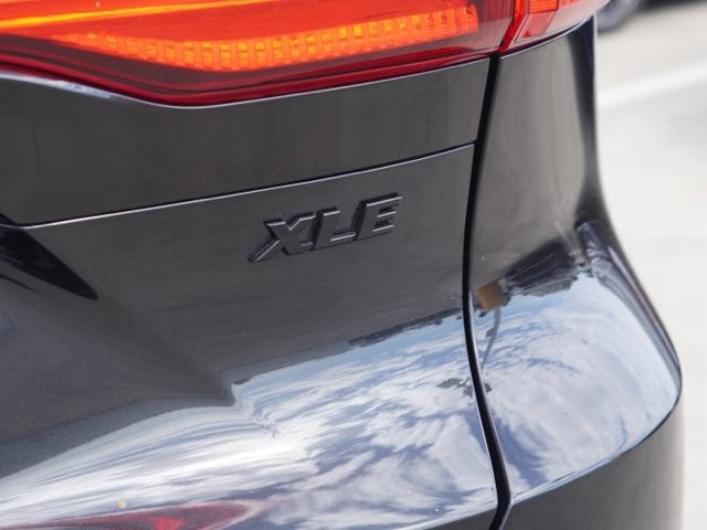 Used 2023 Toyota Venza Nightshade AWD/4WD image 11