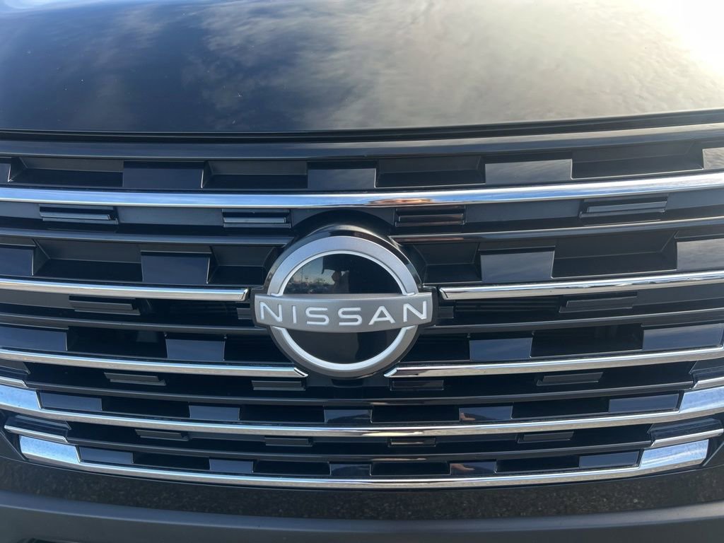 Used 2025 Nissan Rogue SV image 28