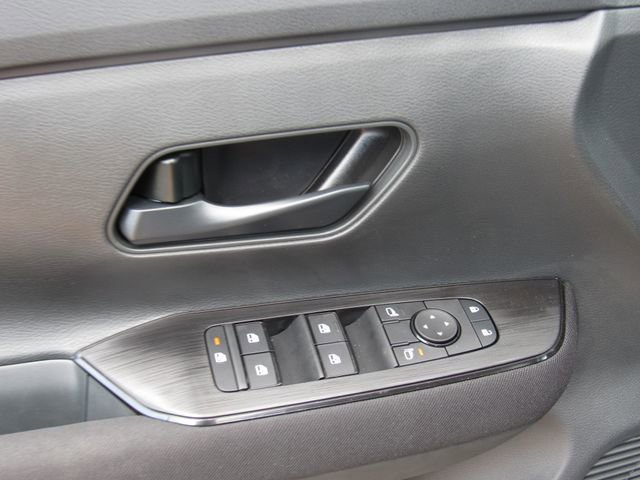 New 2026 Nissan Kicks S FWD image 20