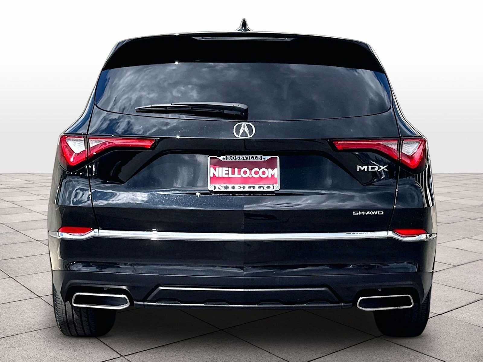 Used 2023 Acura MDX SH-AWD image 7