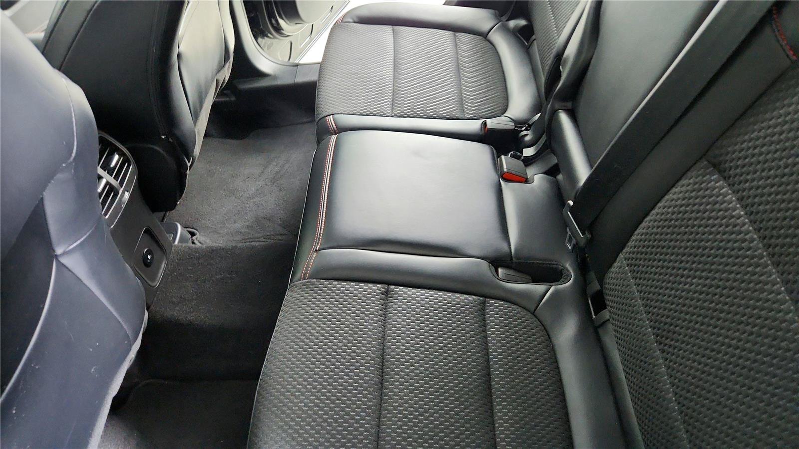 Used 2025 Ford Escape ST-Line Elite AWD/4WD image 24
