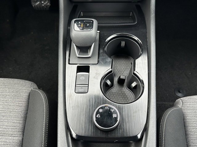 Certified 2023 Nissan Rogue SV image 32