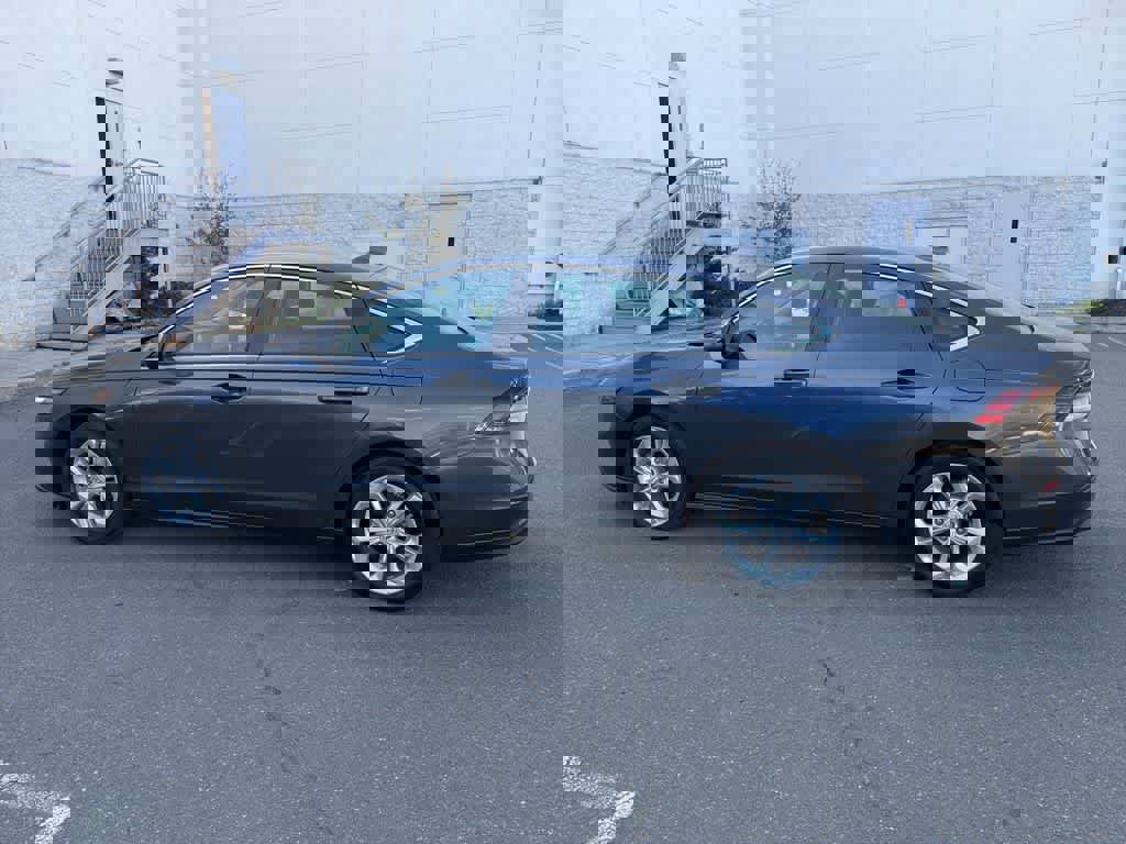 Used 2023 Honda Accord LX image 6