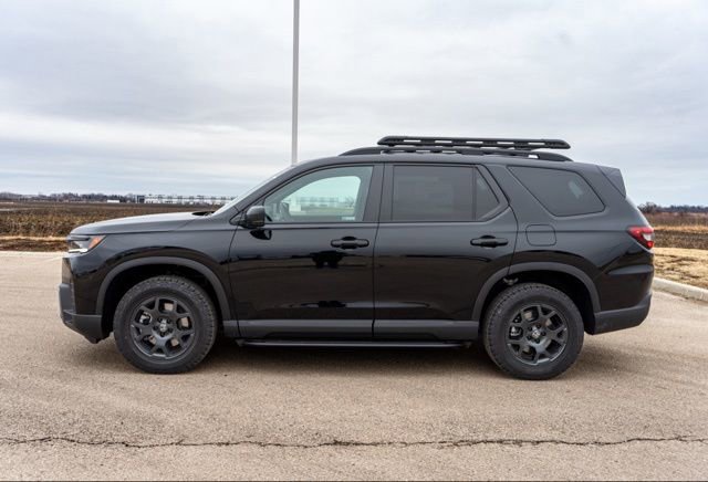 New 2026 Honda Pilot TrailSport image 4