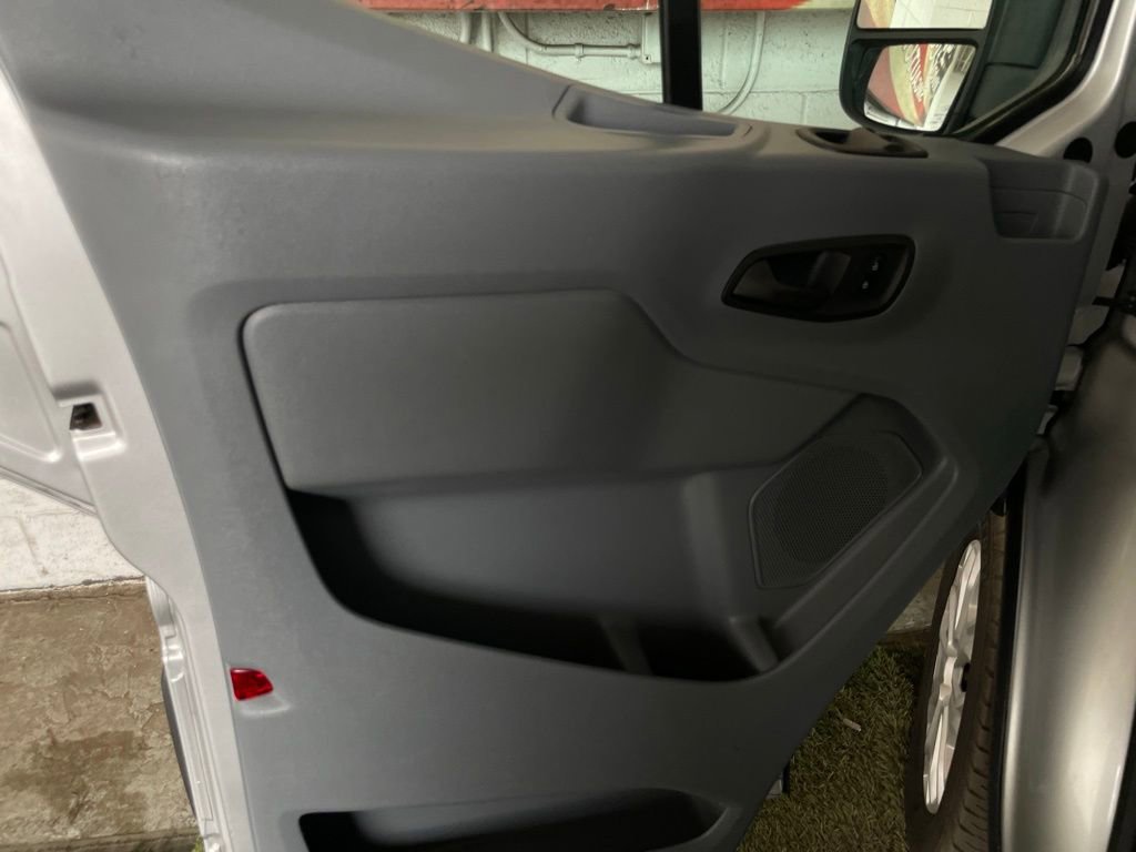 Used 2017 Ford Transit 150 XLT image 30