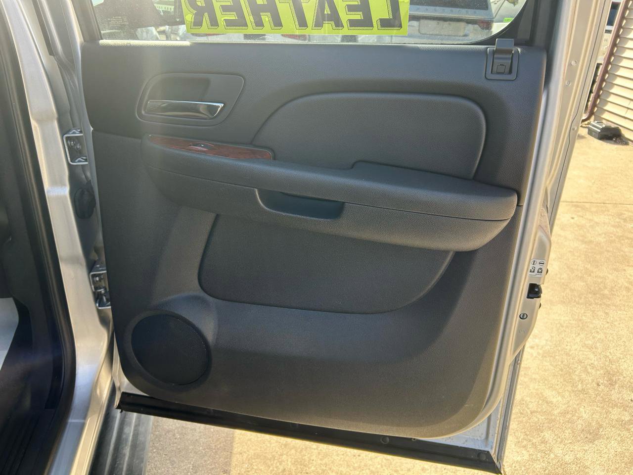 Used 2010 Chevrolet Avalanche LT w/ Regional Value Package image 15