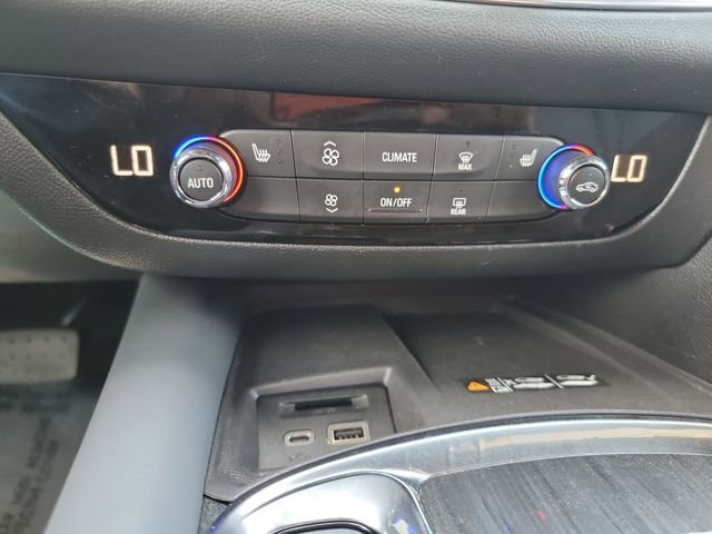 Used 2023 Buick Enclave Essence AWD/4WD image 19
