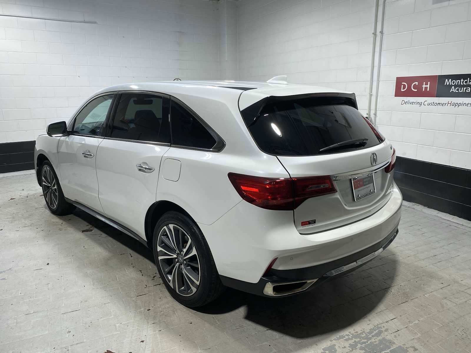 Used 2020 Acura MDX SH-AWD w/ Technology Package image 4