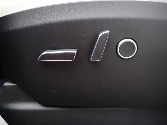 Used 2022 Tesla Model X Plaid image 14