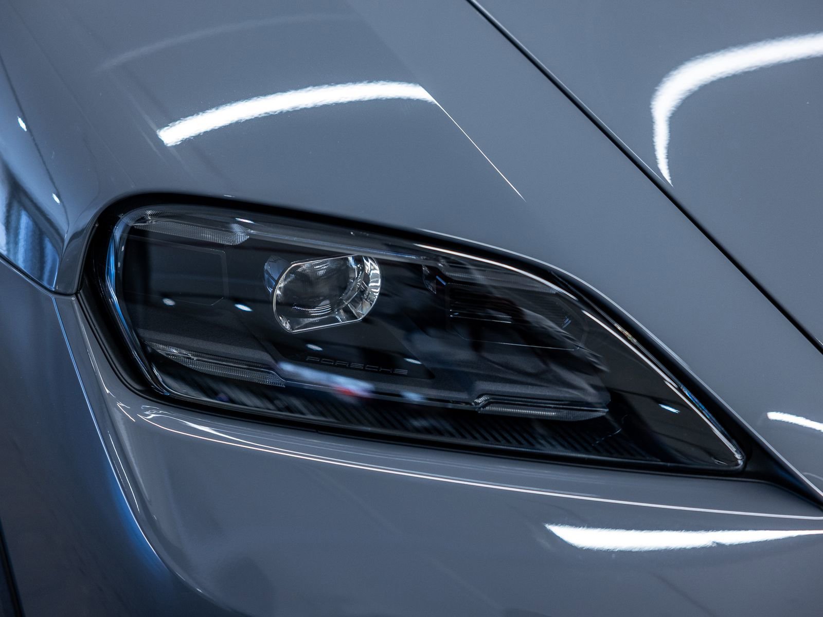 New 2026 Porsche Taycan 4S AWD/4WD image 13