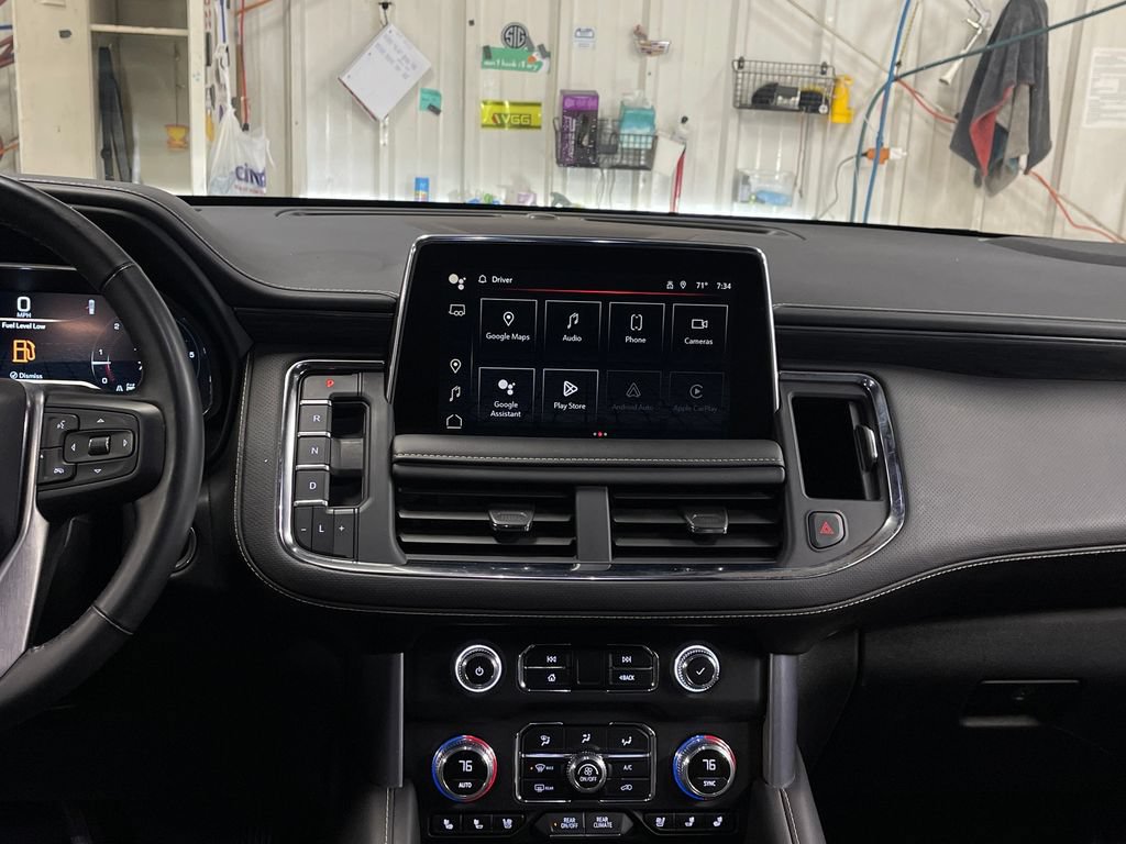 Used 2024 GMC Yukon XL SLT w/ SLT Luxury Package AWD/4WD image 19