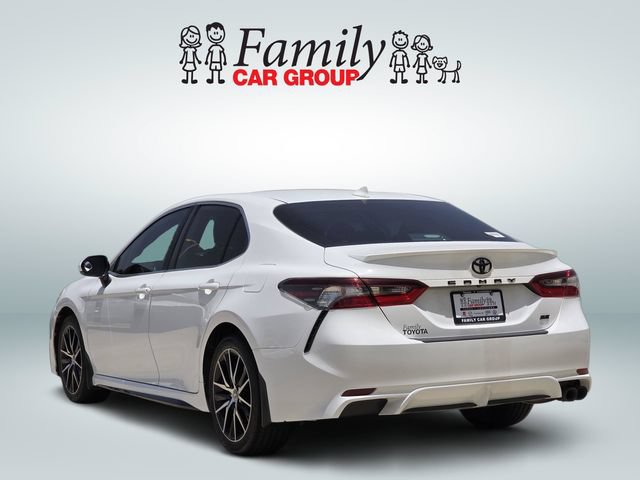 Used 2023 Toyota Camry SE FWD image 3