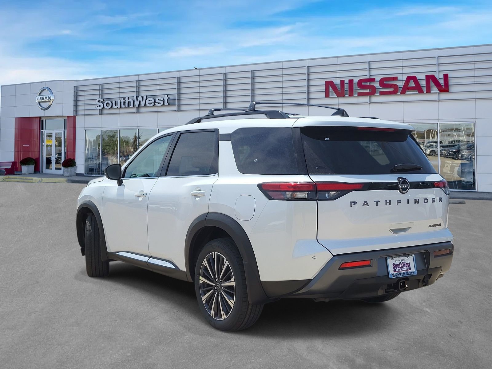 New 2026 Nissan Pathfinder Platinum FWD image 8