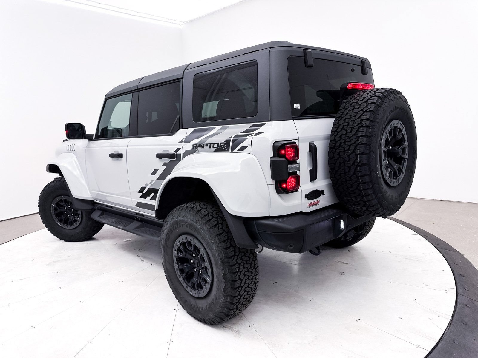 Used 2024 Ford Bronco Raptor AWD/4WD image 19