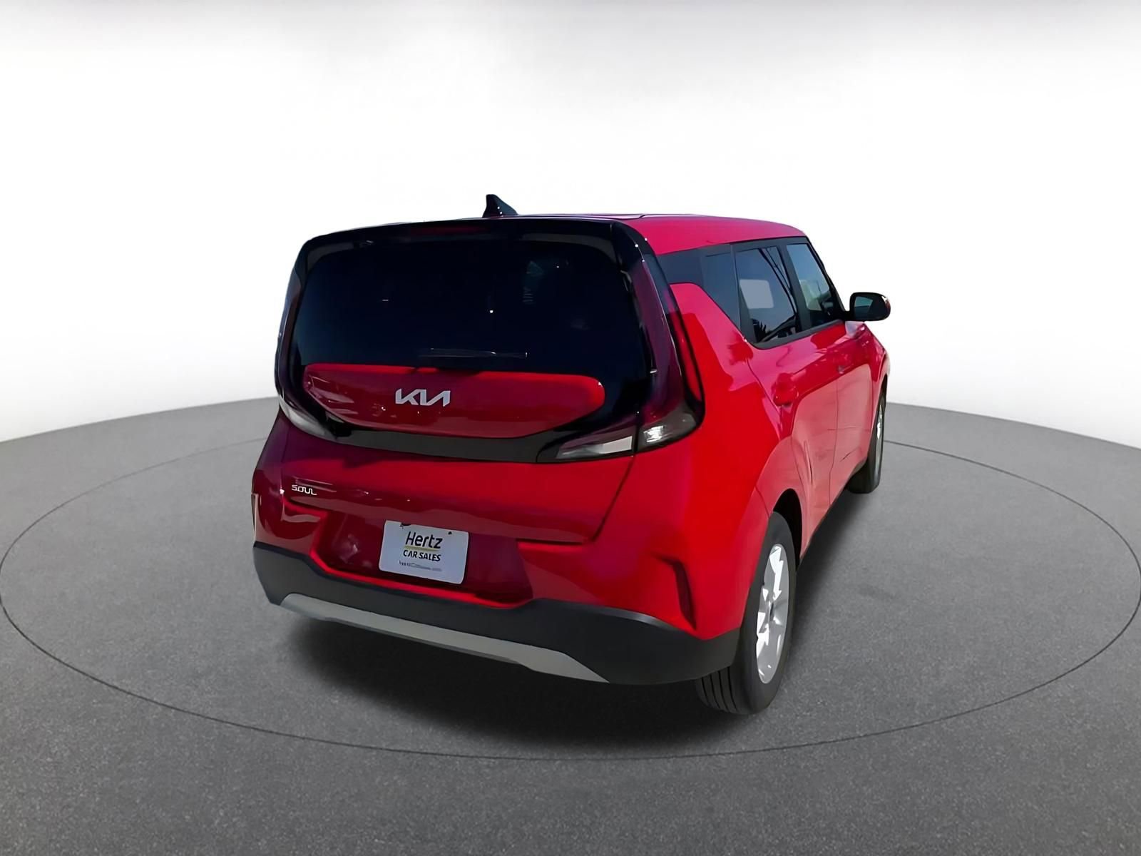 Used 2025 Kia Soul LX w/ LX Technology Package FWD image 14
