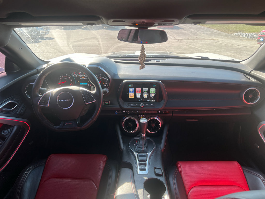 Used 2016 Chevrolet Camaro SS image 18