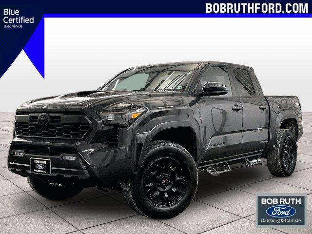 Used 2025 Toyota Tacoma TRD Sport AWD/4WD image 1