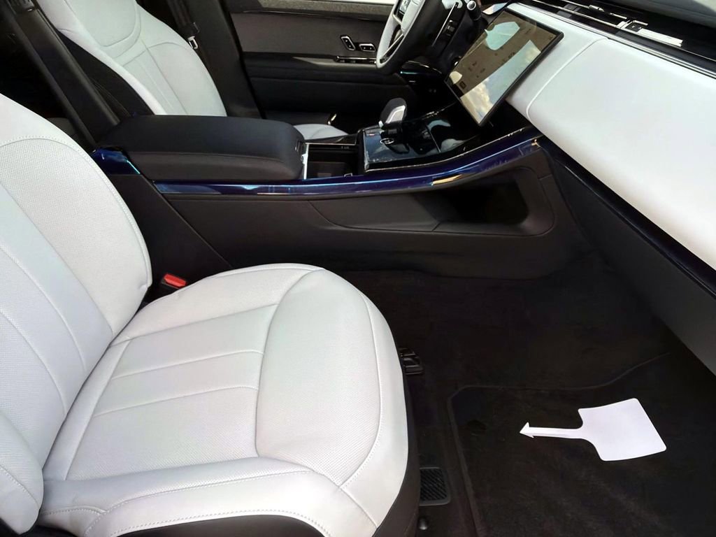 New 2026 Land Rover Range Rover Sport Dynamic SE image 11