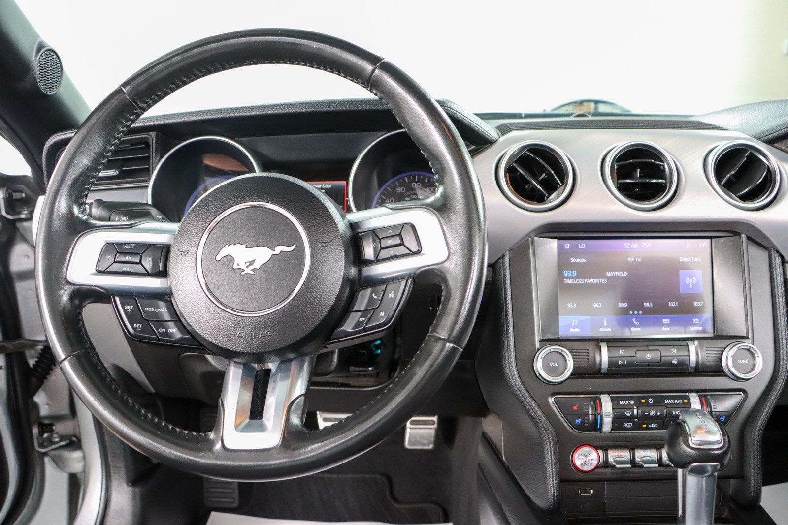 Used 2022 Ford Mustang Premium RWD image 17