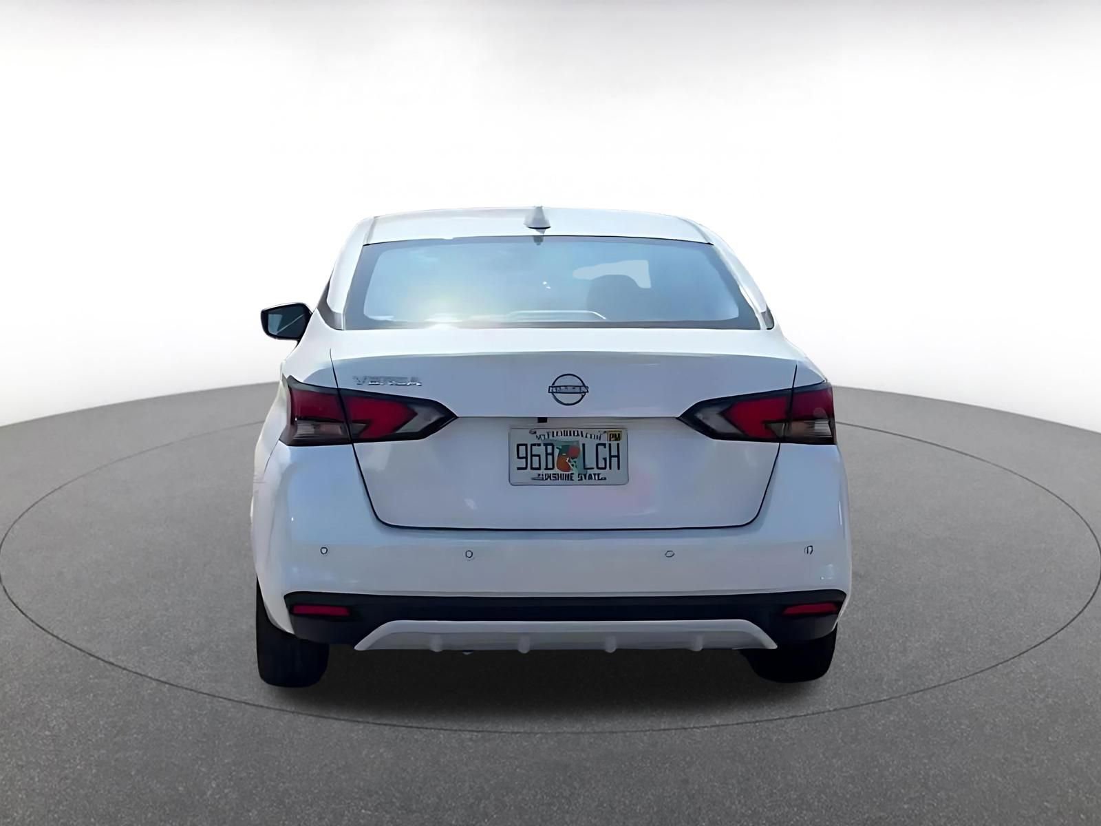 Used 2025 Nissan Versa SV image 12