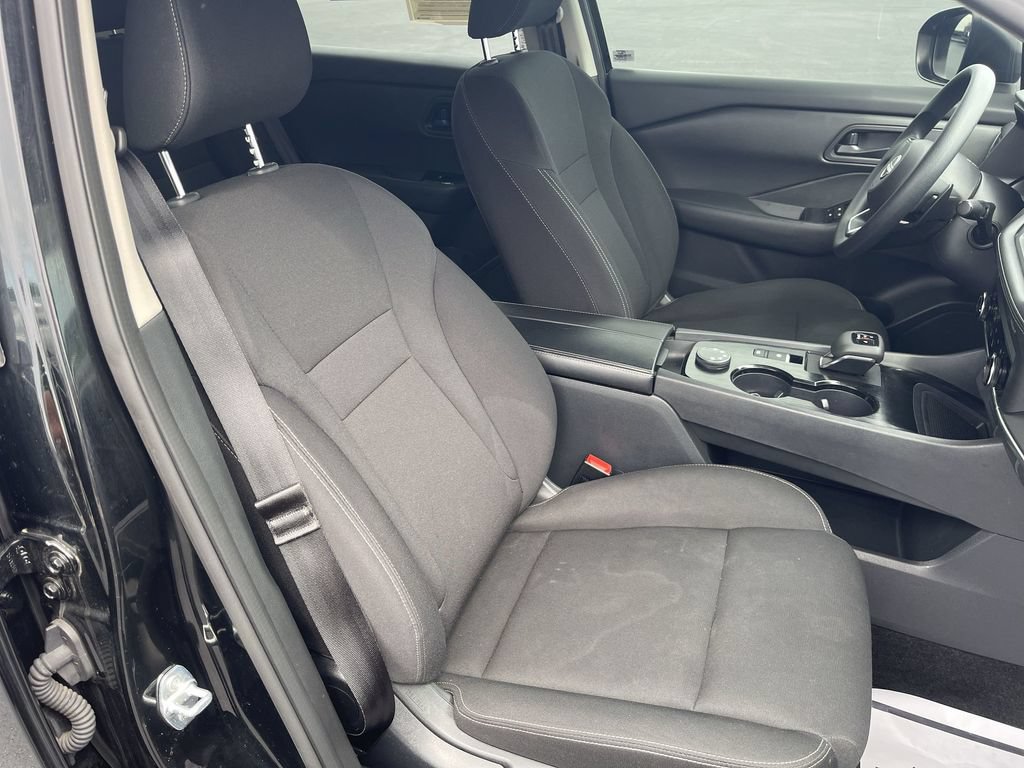 Used 2024 Nissan Rogue S AWD/4WD image 27
