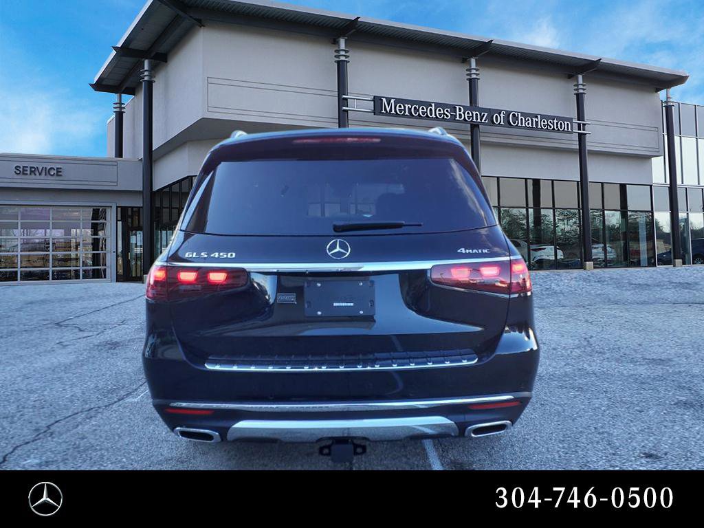Used 2025 Mercedes-Benz GLS 450 4MATIC image 4