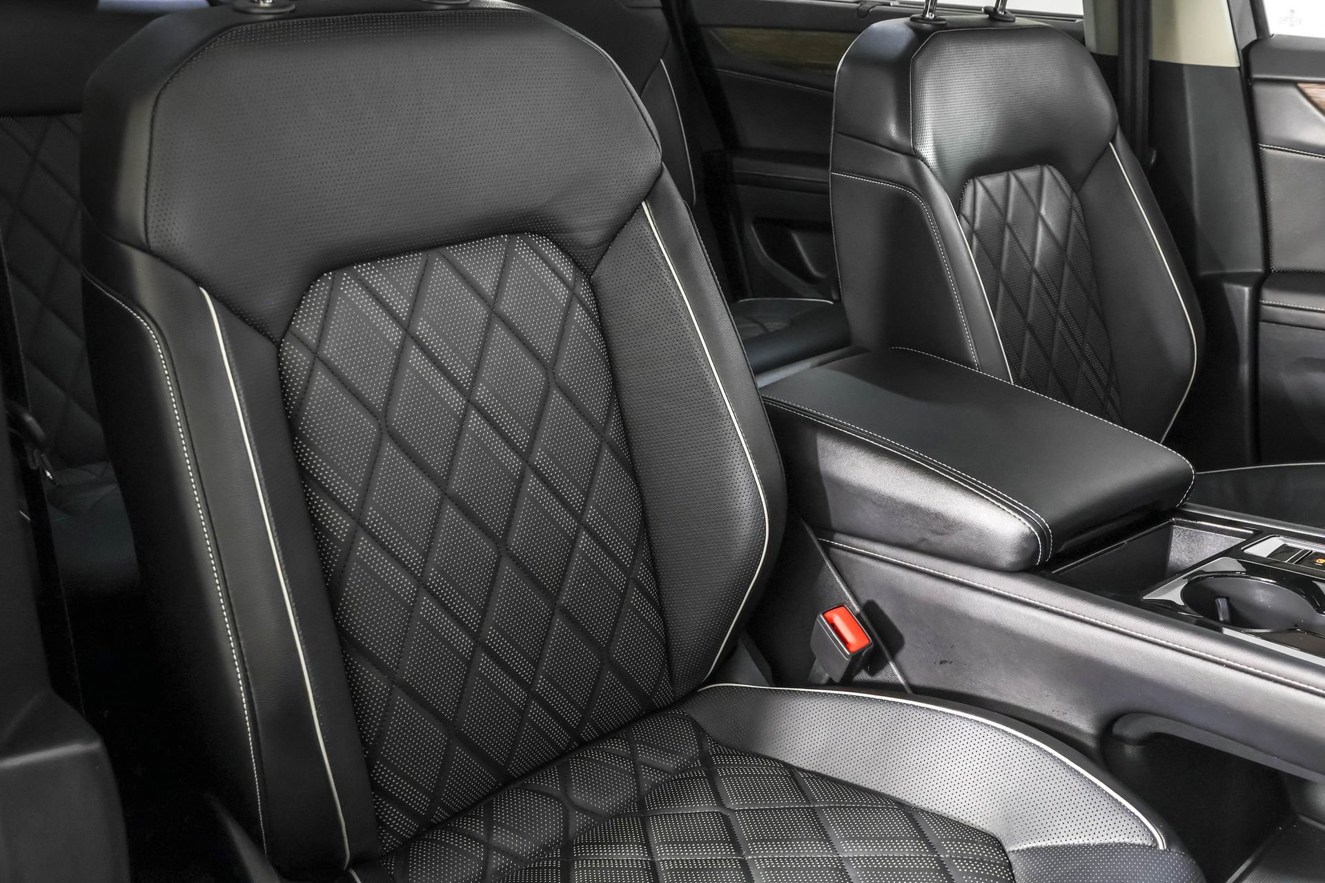 Used 2024 Volkswagen Atlas SEL Premium R-Line image 50