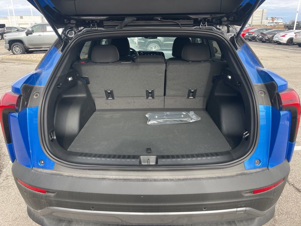 New 2025 Chevrolet Blazer EV LT image 12