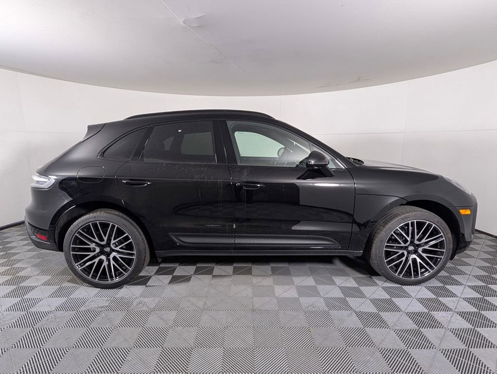 New 2026 Porsche Macan image 8