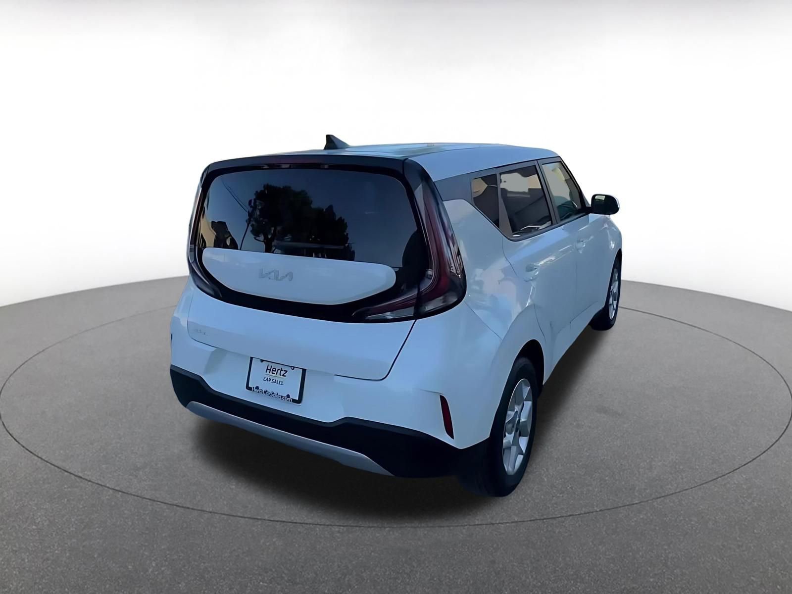 Used 2025 Kia Soul LX w/ LX Technology Package image 14