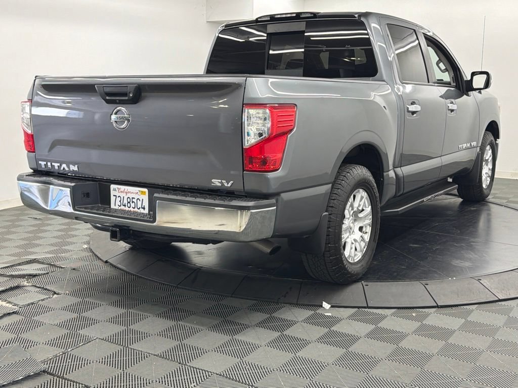 Used 2018 Nissan Titan SV RWD image 10
