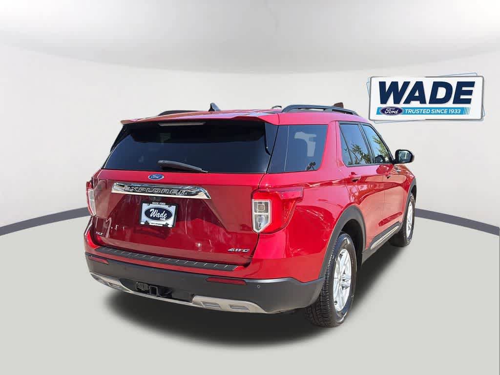 Certified 2022 Ford Explorer XLT w/ Equipment Group 202A image 5
