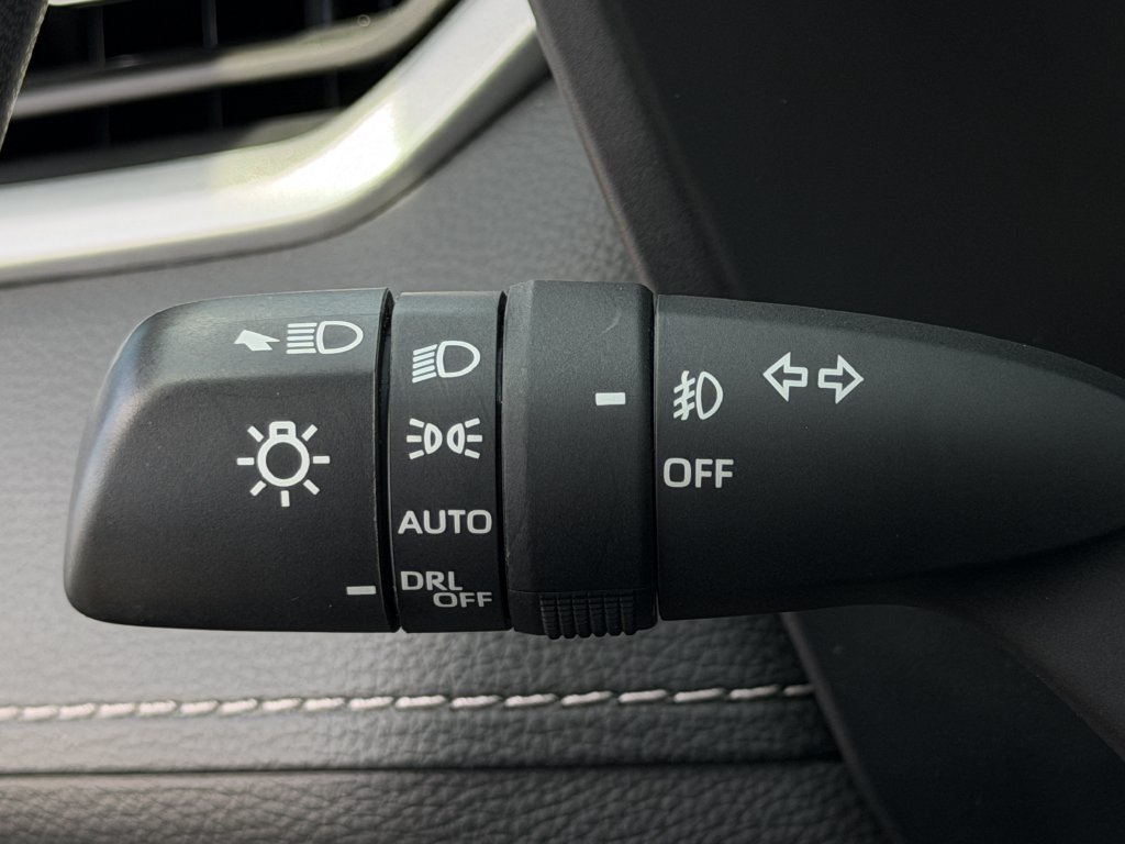 Used 2024 Toyota RAV4 Limited AWD/4WD image 23
