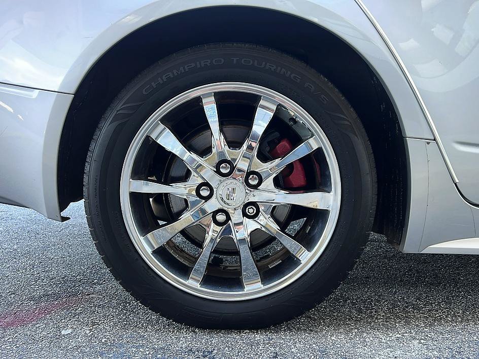 Used 2010 Cadillac CTS Premium AWD/4WD image 23